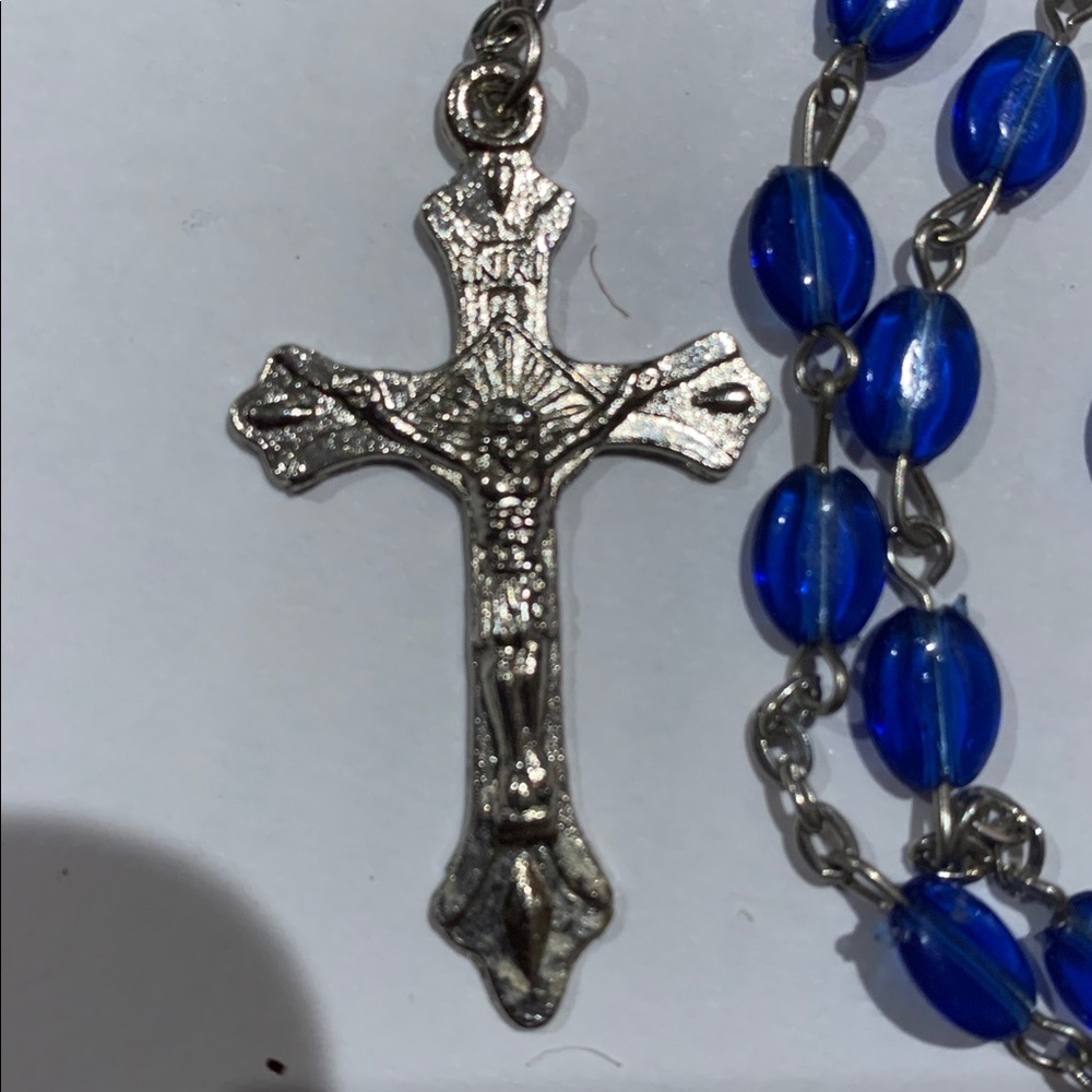 Vintage rosary w acrylic blue beads, stainless wire 30” w cross and Mary & Jesus - Picture 2 of 6